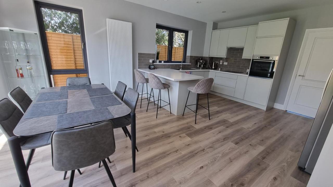 Entire Modern Home With Seaview And Parking Wicklow Eksteriør bilde